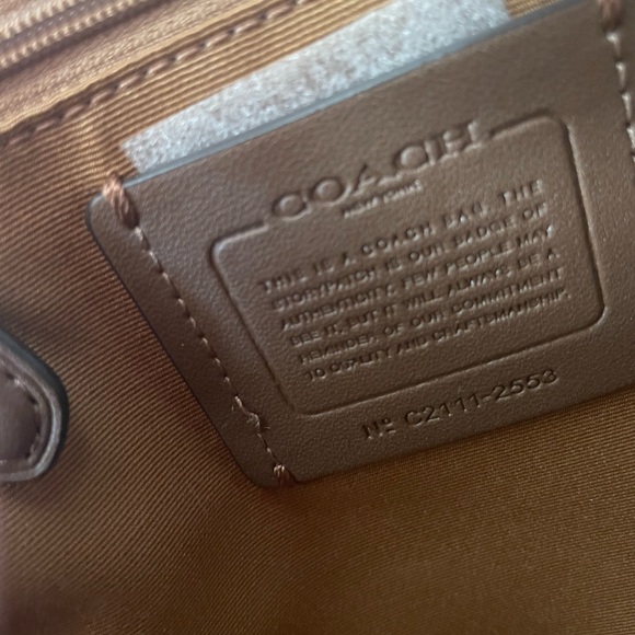 COACH Katy chalk satchel/crossbody, 17", adj. strap, feet. - Picture 3 of 13